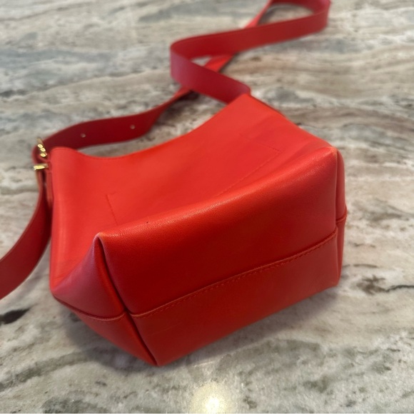 Madewell The Essential Mini Bucket Tote- Red Leather Shoulder Bag - Picture 5 of 9
